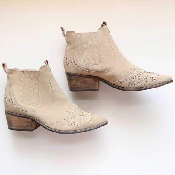Matisse x Amuse Society Beige Suede Leather Studded Western Ankle Boots Booties - Picture 13 of 16